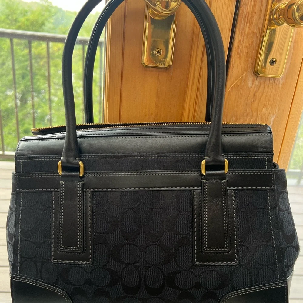Coach satchel - Picture 5 of 16